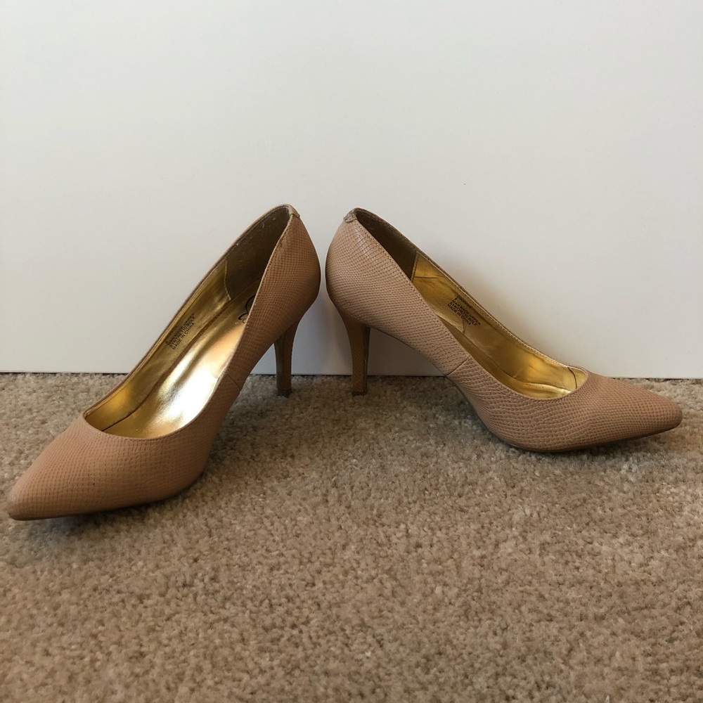 Classic Tan Snakeskin Heel